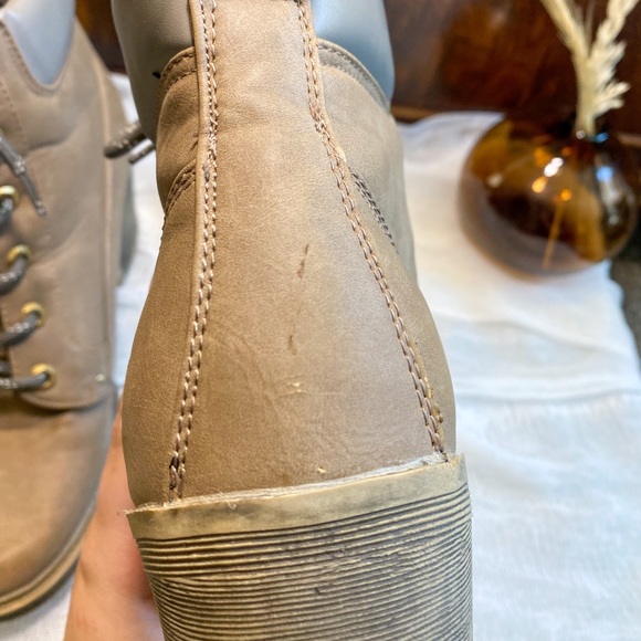 Worn Once Size 10 Dirty Laundry Heeled Boots 3” Heel Taupe - Picture 3 of 5